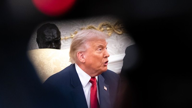 Avstralija spremlja zahteve preživelih po objavi Epsteinovih datotek, Liberalci v NSW kljubujejo glede cilja ničelne neto stopnje, Trump gosti savdskega voditelja