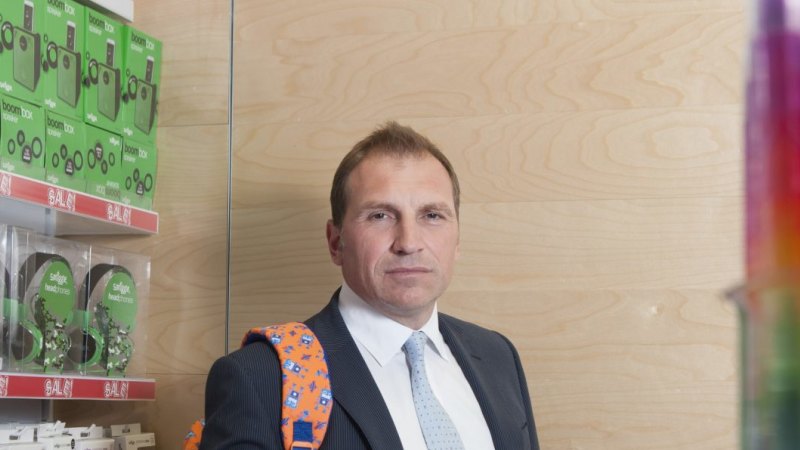 Brett Blundy poaches new Lovisa boss from Solomon Lew’s retail empire