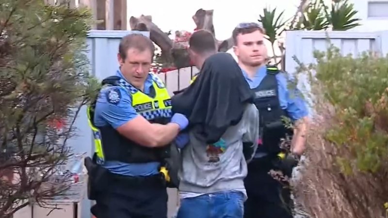 Members of public help cops track down teens after stabbing near Perth shopping centre
