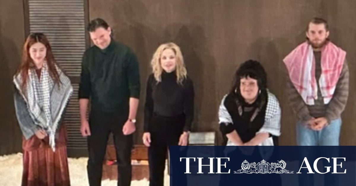 Israel-Hamas war: Inside Sydney Theatre Company's keffiyah scarf drama - Vimarsana News