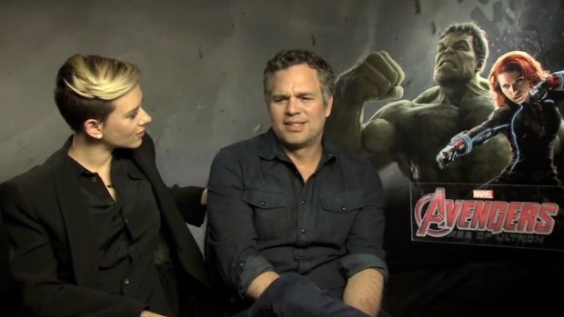 Mark Ruffalo (R) struggled through an interview using only the questions normally directed at his co-star, Scarlett Johansson.