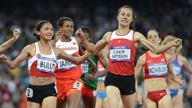 Turkey's Asli Cakir Alptekin "wins" the women's 1500m final at the London Olympics.