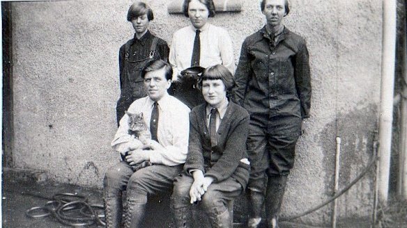 All-female staff of Alice Anderson's Kew garage in the 1920s.