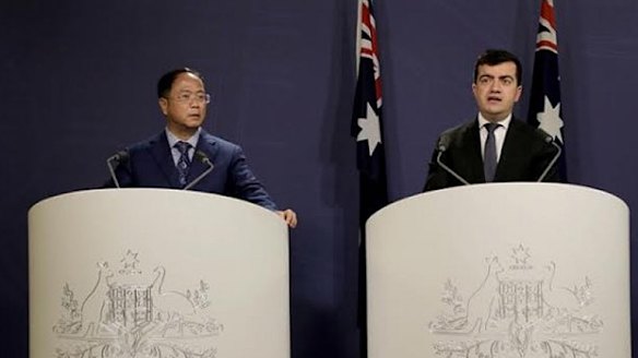 Huang Xiangmo and Sam Dastyari at a press conference for the Chinese community in Sydney on July 17, 2016.