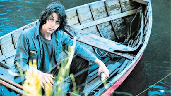 Mendelsohn in David Caesar's 2001 film, Mullet.