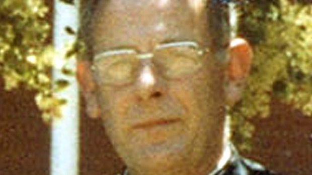 Suspected paedophile priest Ronald Pickering received $200,000 from the Archdiocese of Melbourne after he evaded authorities and went on the run.