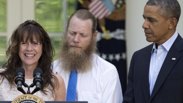 Accompanied by President Barack Obama, Jani and Robert Bergdahl speak about their son's release. 