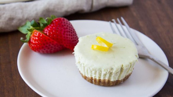 Mini matcha cheesecake.