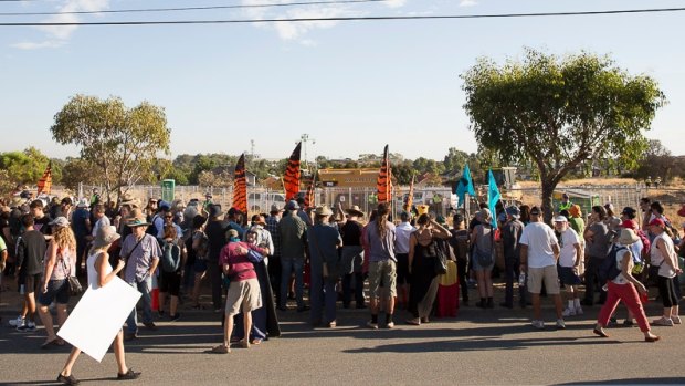 The community protests at the Roe 8 site. 