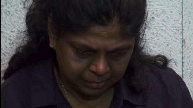 A despondent Raji Sukumaran, Myuran's mother, during the Metro TV interview.