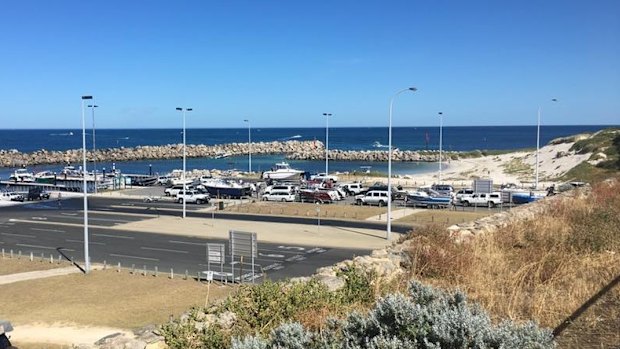 The queue at Ocean Reef boat ramp.