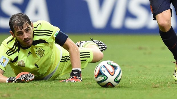 Iker Casillas had a nightmare against the Netherlands.