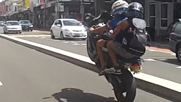 A video blogger captured the high-speed wheelie on Oxford Street Paddington. 