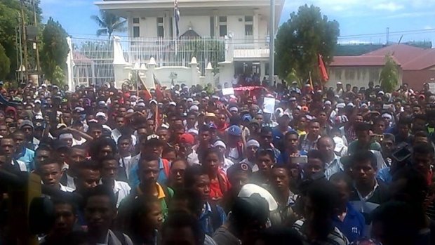 A rally outside the Australian embassy in Dili to protest Australia's stance in the maritime dispute with East Timor.