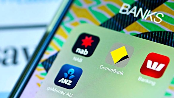 The Senate has backed a commission of inquiry into the major banks - but it still has to win support in the House.