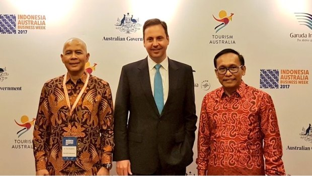 Federal Trade Minister Steve Ciobo has apologised for announcing a boost in Garuda Indonesia flights between Australia and Indonesia, on the 10th anniversary of a plane crash which claimed the lives of 21 people, including 5 Australians.