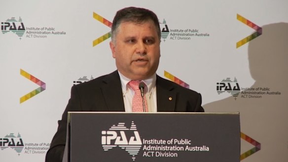 Infrastructure boss Mike Mrdak lashes Prime Minister and Cabinet and ...