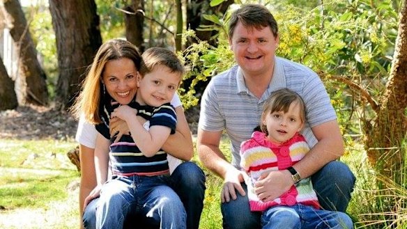 Maria Claudia Lutz and Fernando Manrique with their children,
Martin and Elisa.