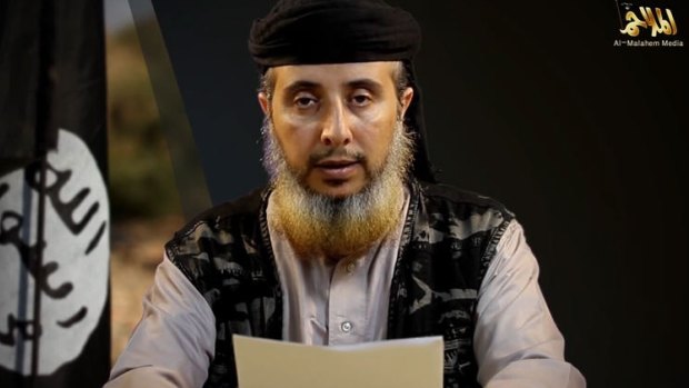 Nasser bin Ali Al-Ansi, of al-Qaeda in the Arabian Peninsula, reads a message threatening to kill US hostage Luke Somers, 33, who was kidnapped in Yemen more than a year ago.