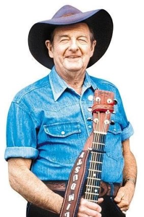 Slim Dusty recorded more than 100 albums. 