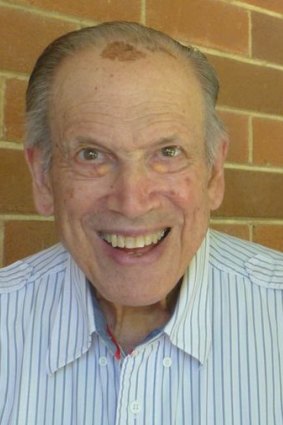 Emeritus Professor Bruce Mansfield believed he should use his skills and experiences in a variety of educational contexts. 