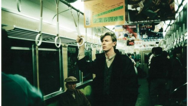 David Bowie casually rides the subway in Japan in 1979. 