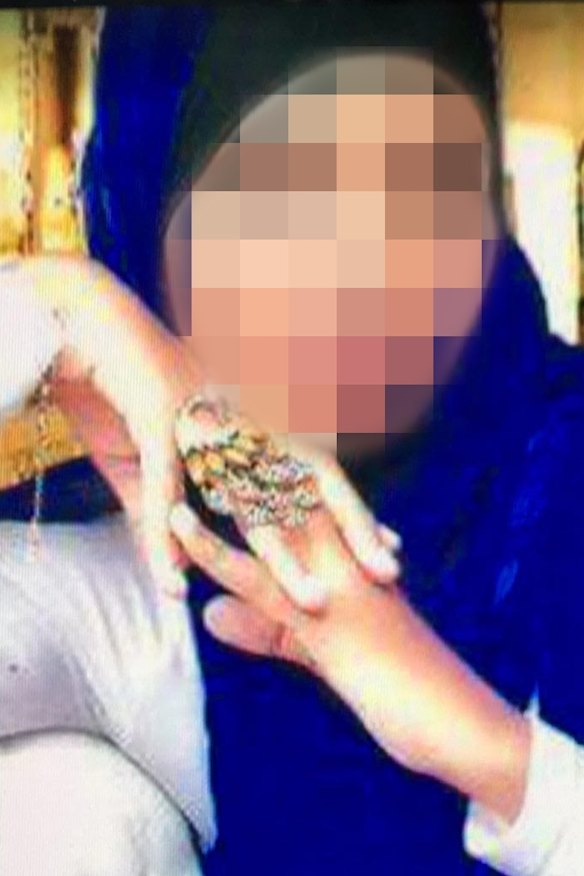 The second refugee to set themselves on fire in recent days. 