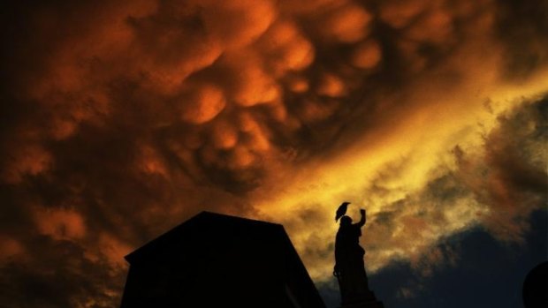 "Let the sky make the picture":  Herald photographer Nick Moir says there are some crucial steps to photographing sunsets.