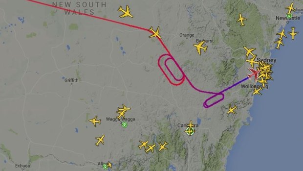 Qantas flight QF9 circled several times before approaching Sydney.