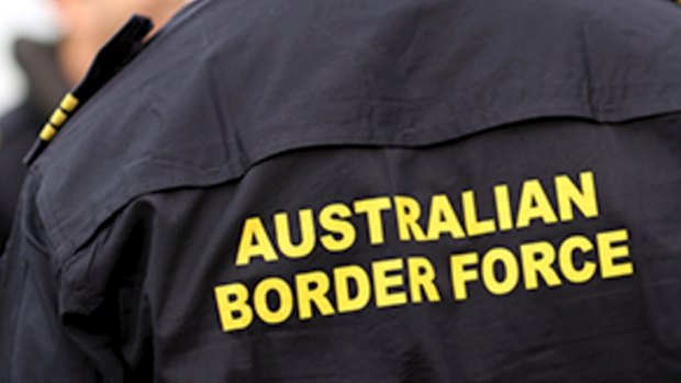Department of Immigration's $3500-a-week border bus for public servants