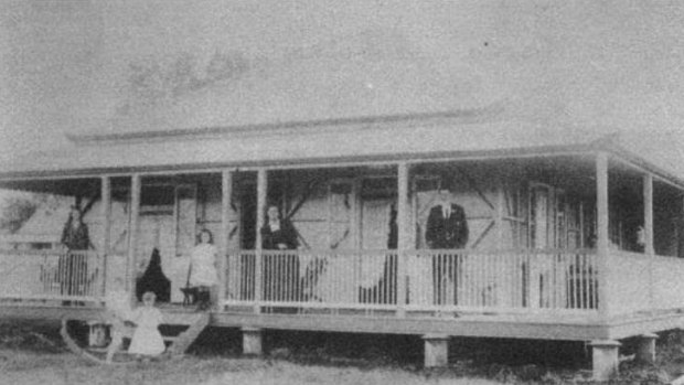 Evelyn Vigor (on steps) at her grandparents' home at Laidley.