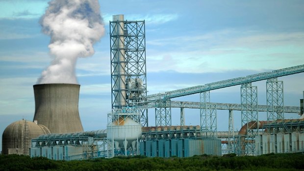 Western Victoria politician James Purcell says a nuclear power station should be built in Portland to help try and save Alcoa, and the town. 
