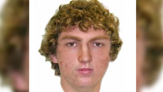 Police are hunting a flasher who exposed himself in Mundaring.