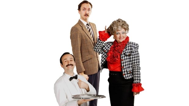 The cast of Faulty Towers the Dining Experience.
