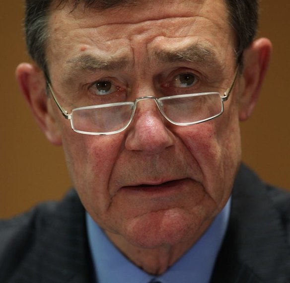 Air Chief Marshal (retired) Angus Houston may be made a knight by Prime Minister Tony Abbott.