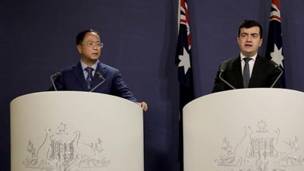 Huang Xiangmo and Sam Dastyari at a press conference for the Chinese community in Sydney in July, 2016.
