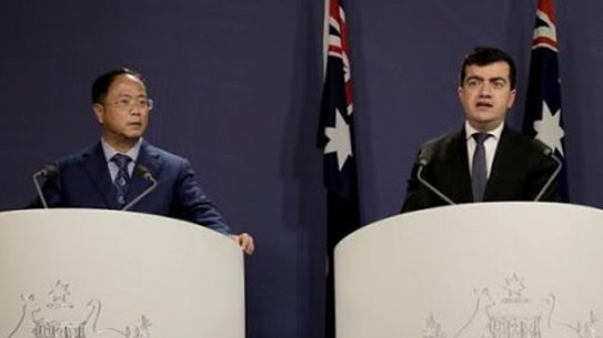 Huang Xiangmo and Sam Dastyari at a media conference for the Chinese community in Sydney last year.