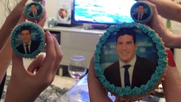 Fans of Jared Coote with Jared Coote cupcakes.