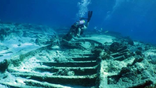The couple have been diving off the coast of Western Australia in the hunt for wreckages.