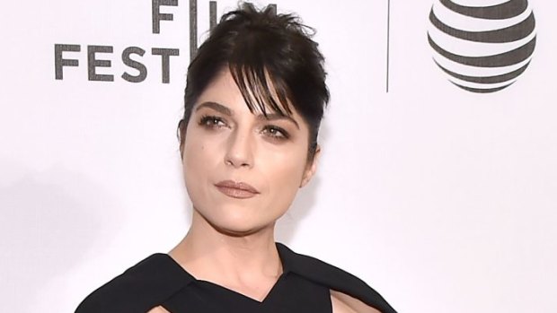 <i>Cruel Intentions</i> star Selma Blair was reportedly stretchered off a flight on Monday and taken to hospital.