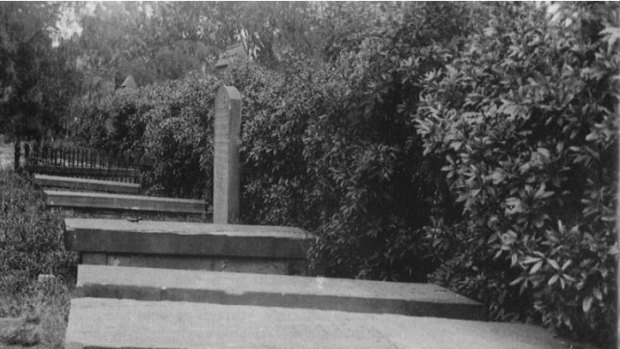 Jewish graves along Peel Street. 