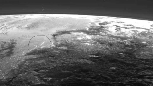 New Horizon images of Pluto with markings highlighting possible cloud formations.
