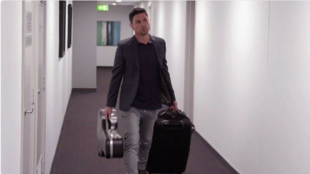 The bags are packed so it looks like Andrew is ready to leave <i>Married At First Sight</i>.