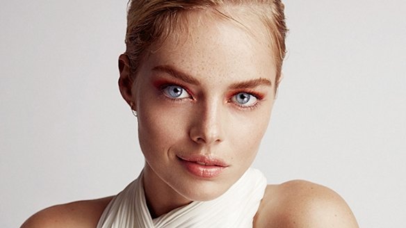 Samara Weaving models this season's must-try makeup trends