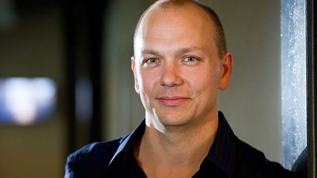 Tony Fadell will now lead up development of Glass.