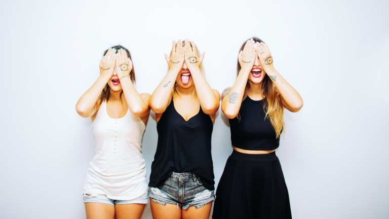From Mean Girls To Yo-Yo Friends: How To Help Your Daughter Navigate  Friendships