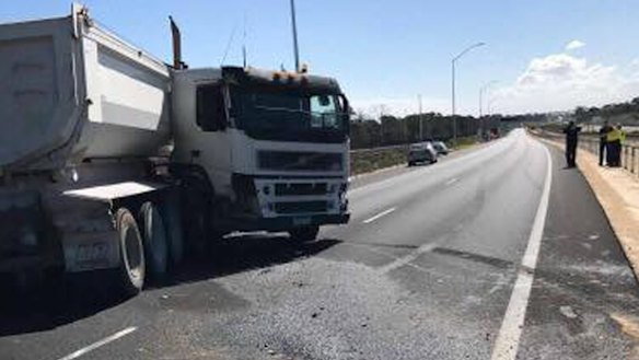 Truck crash on Mitchell Freeway throws Perth peak-hour traffic in chaos