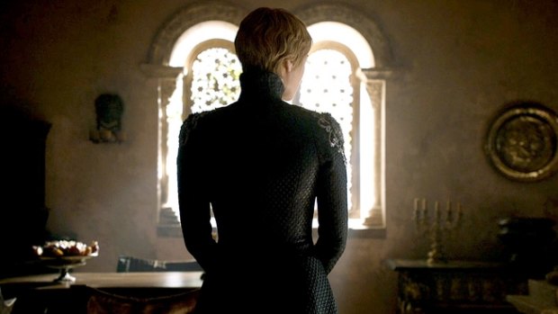Cersei's ever so cool snake-like outfit defied that of a victim in the Game of Thrones finale.