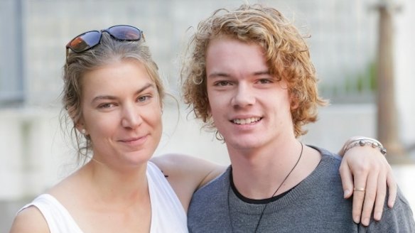 Neil Rudman saves life of a stranger, carrying out CPR on the street