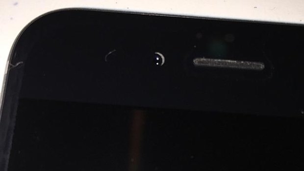 Some iPhone 6 front-facing cameras are suffering from misalignment.
